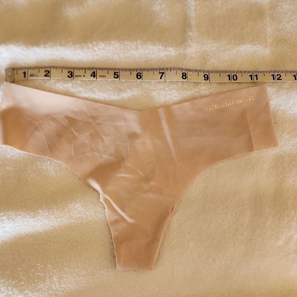 BNWT Victoria's Secret Beige Seamless Panty Thong